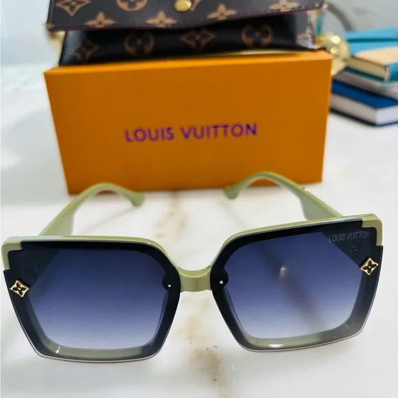 Louis Vuitton Green and Black Square Sunglasses - Picture 1 of 6